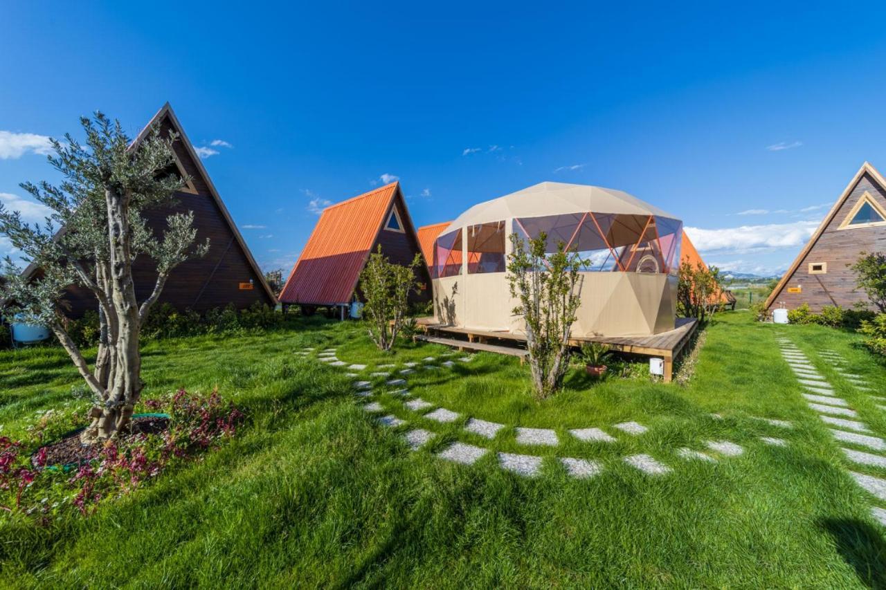Gorgeous Bungalow In Otel *